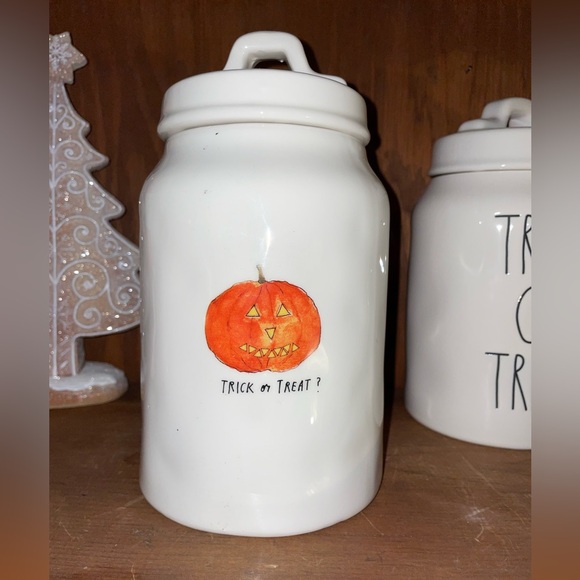 Rae Dunn 2017 OG Fat Jack trick or treat canister